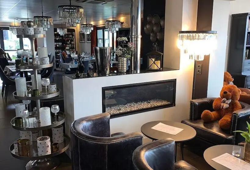 Hotelli Acadie Eragny sur Oise