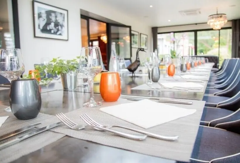 Hotelli Acadie Eragny sur Oise