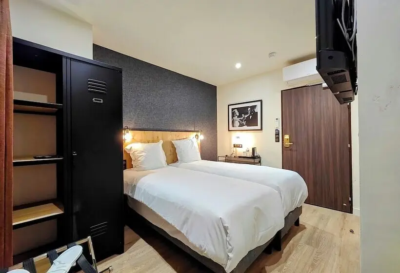 Hotelli Acadie Eragny sur Oise