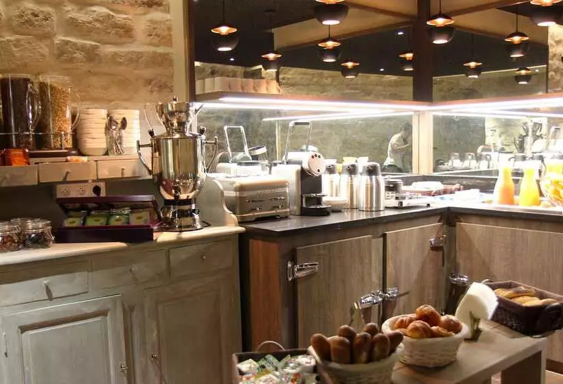 هتل Best Western Le Montmartre – Saint Pierre