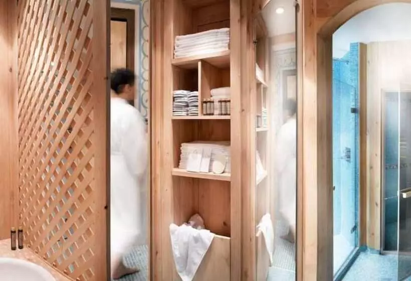 ホテル De La Loze