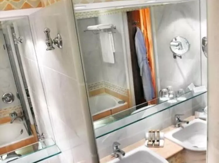 ホテル De La Loze