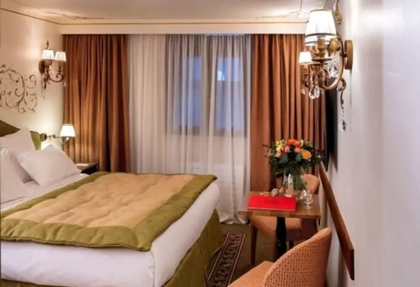 ホテル De La Loze