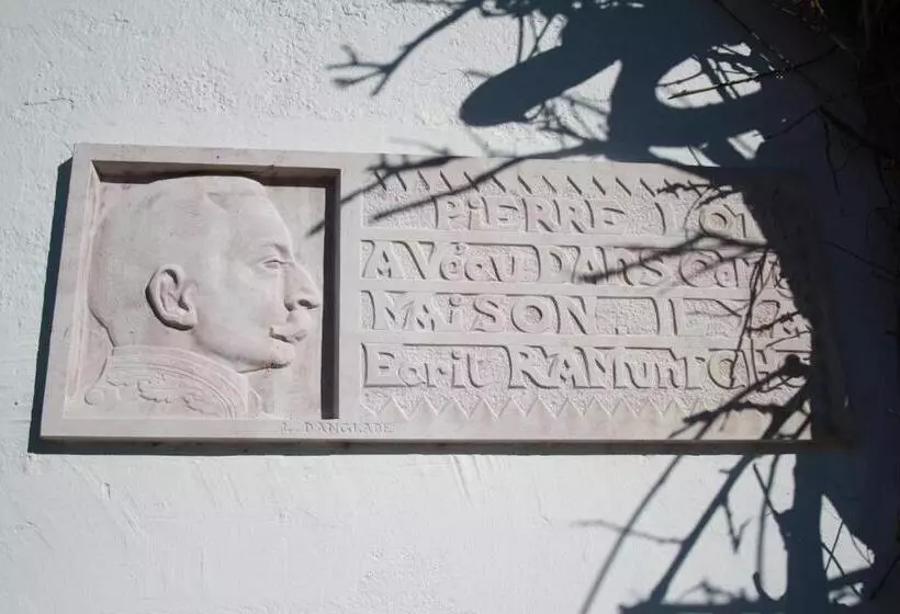 Отель Hôtel De La Rhune