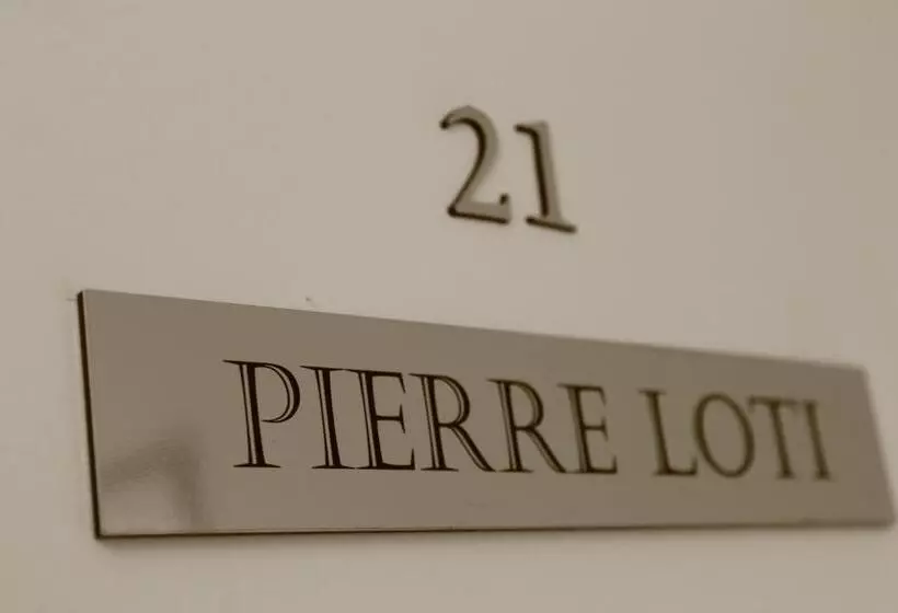 Отель Hôtel De La Rhune