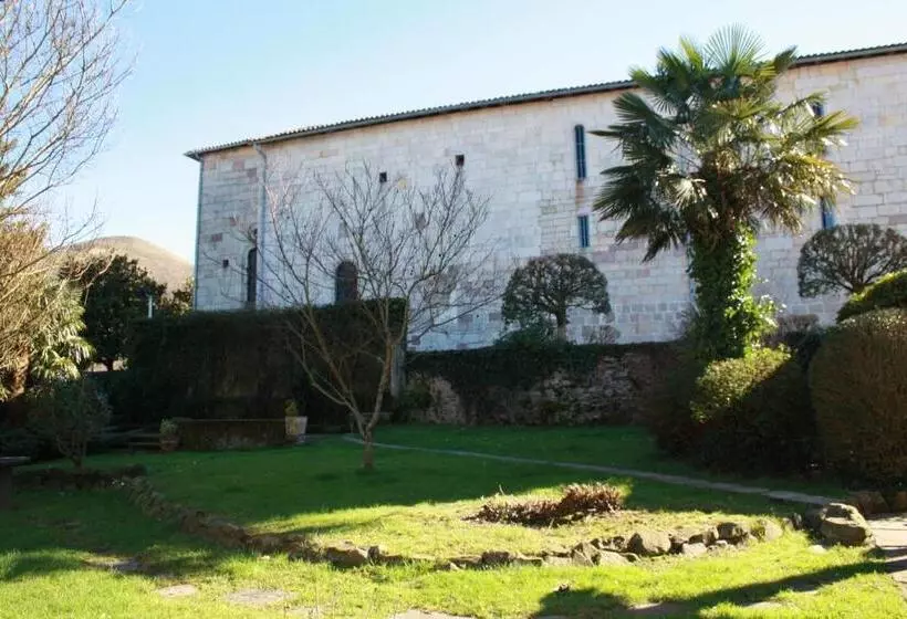 Отель Hôtel De La Rhune