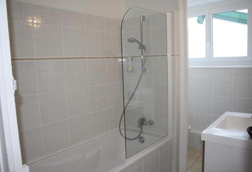 בית מלון כפרי Hôtel De La Rhune