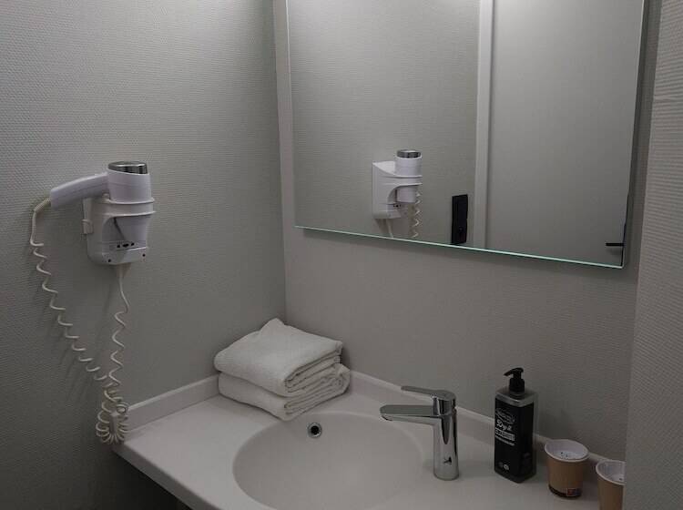 ホテル Ibis Creilsuroise