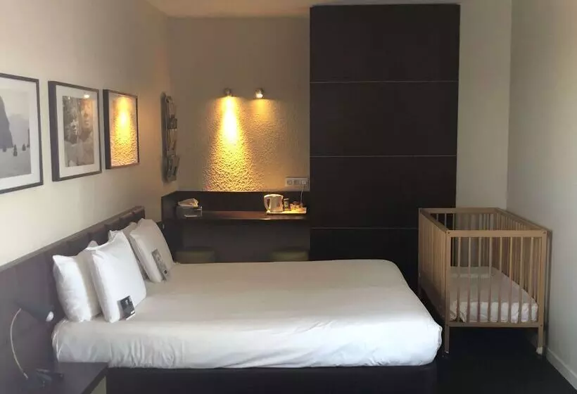 Отель Kyriad Hôtel Orly Aéroport   Athis Mons