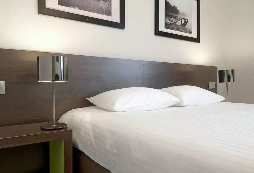 Отель Kyriad Hôtel Orly Aéroport   Athis Mons