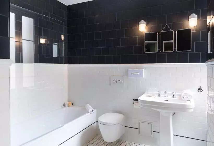 Отель Hôtel Silky By Happyculture