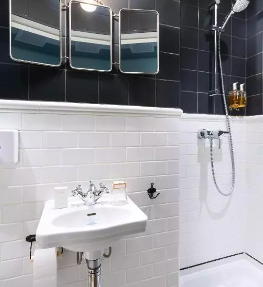 Отель Hôtel Silky By Happyculture