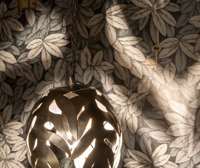 هتل Hôtel Mathis Elysées