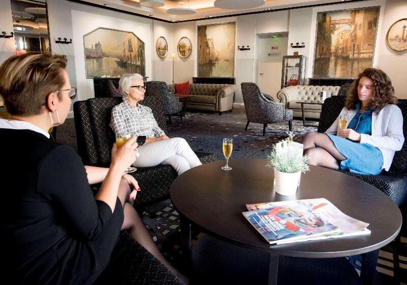 Отель Mercure Rodez Cathedrale