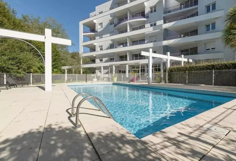 Cerise Dax  Les Jardins Du Lac