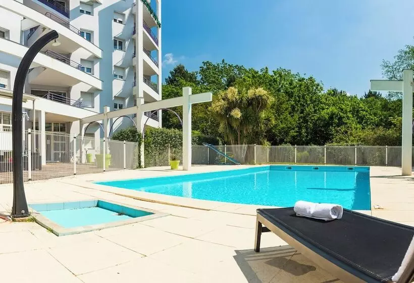 Cerise Dax  Les Jardins Du Lac