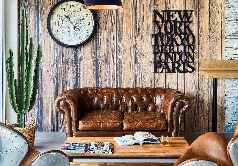 בית מלון כפרי Ibis Styles Hyères Rooftop & Spa