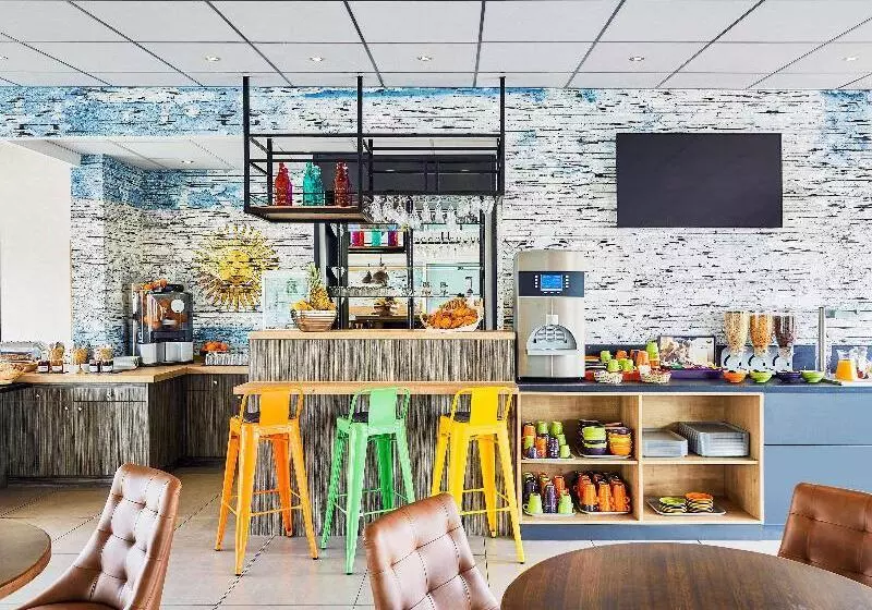 בית מלון כפרי Ibis Styles Hyères Rooftop & Spa