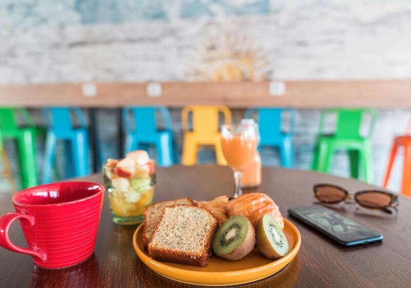 Hotel Ibis Styles Hyères Rooftop & Spa