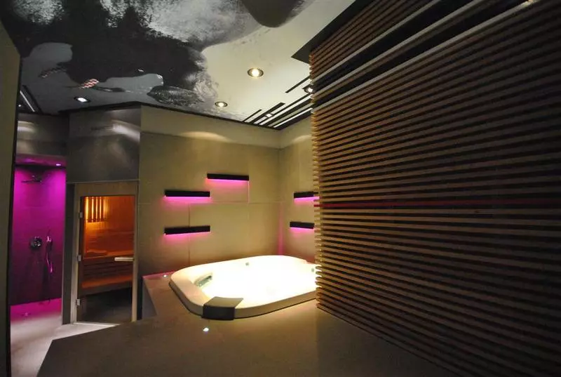 בית מלון כפרי Ibis Styles Hyères Rooftop & Spa