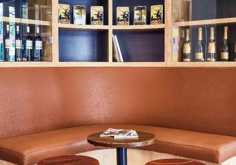 בית מלון כפרי Ibis Styles Hyères Rooftop & Spa