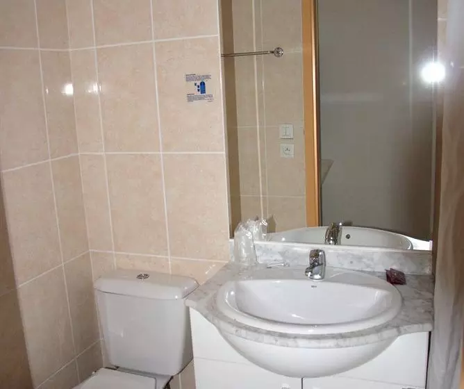 Отель Les Tritons