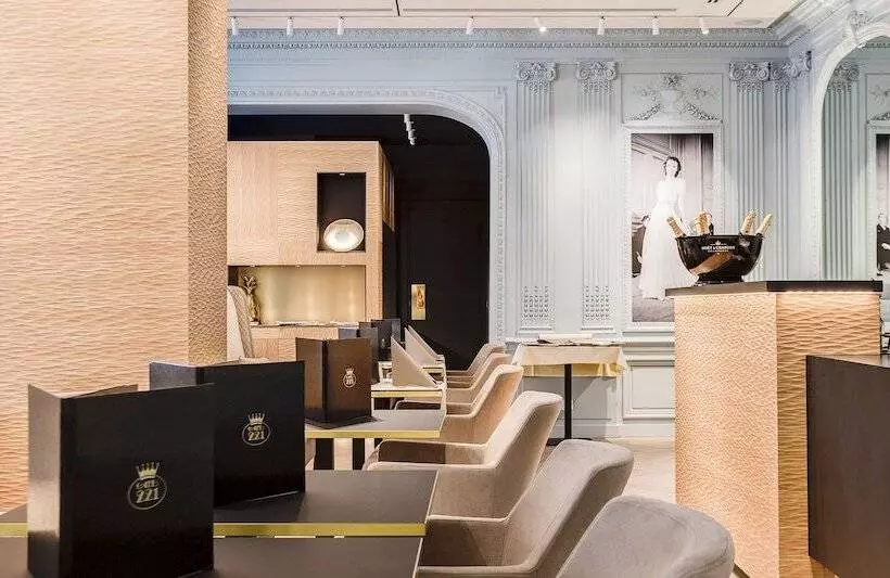 ホテル Royal Saint Honore Paris Louvre