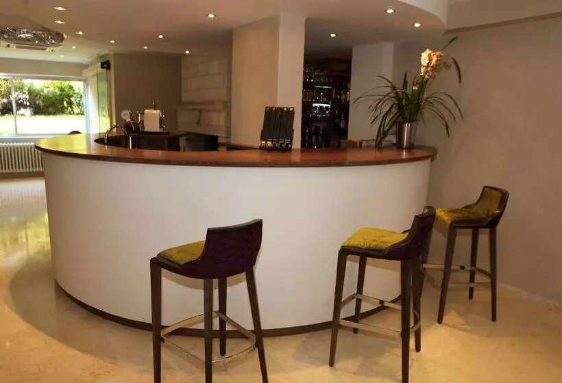 בית מלון כפרי Hôtel Les Trois Roses, Meylan Grenoble The Originals Boutique