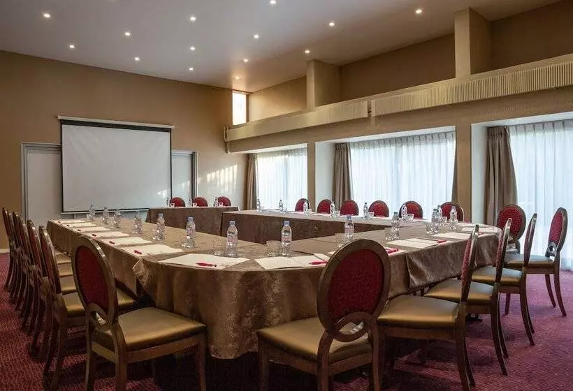 בית מלון כפרי Hôtel Les Trois Roses, Meylan Grenoble The Originals Boutique