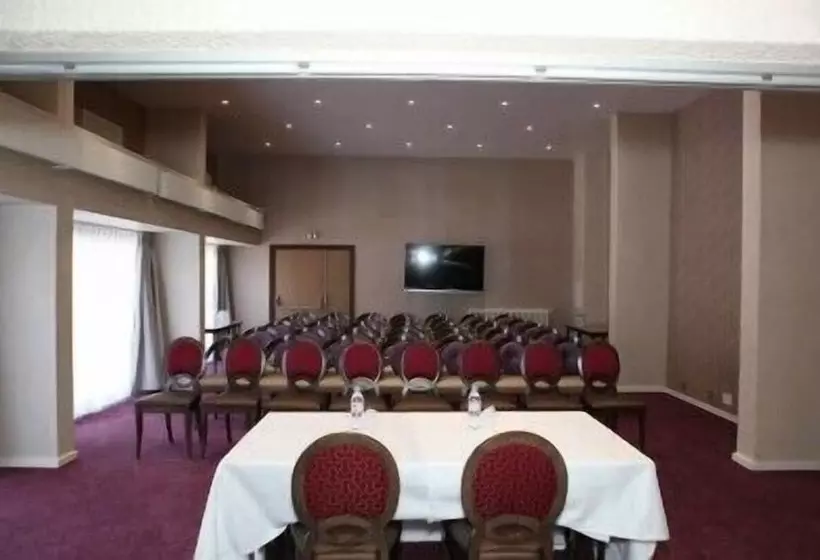 בית מלון כפרי Hôtel Les Trois Roses, Meylan Grenoble The Originals Boutique