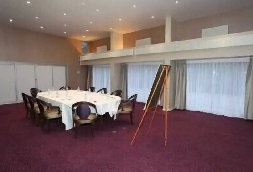 בית מלון כפרי Hôtel Les Trois Roses, Meylan Grenoble The Originals Boutique