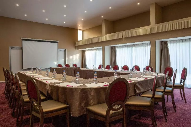 בית מלון כפרי Hôtel Les Trois Roses, Meylan Grenoble The Originals Boutique