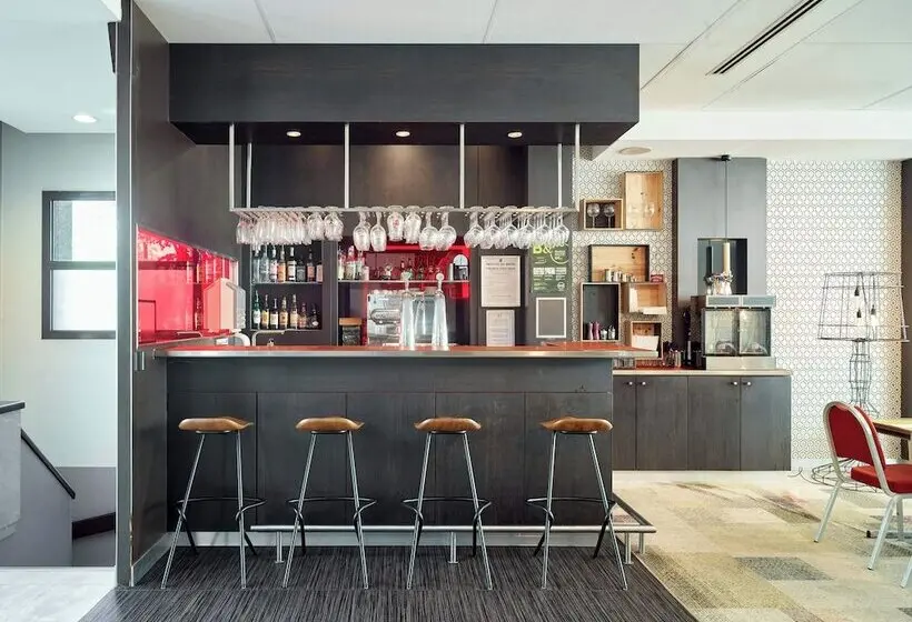B&b Hotel Saint-Quentin-en-Yvelines Centre Gare 4 étoiles