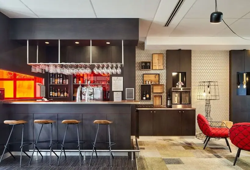 B&b Hotel Saint-Quentin-en-Yvelines Centre Gare 4 étoiles
