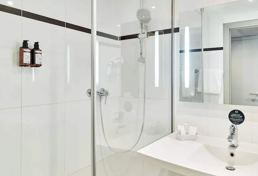 B&b Hotel Saint-Quentin-en-Yvelines Centre Gare 4 étoiles
