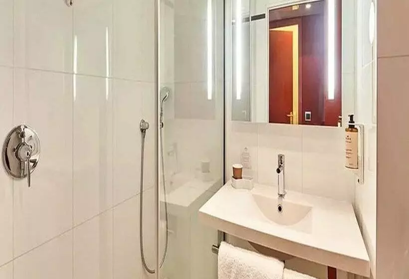 B&B HOTEL St Quentin en Yvelines Centre