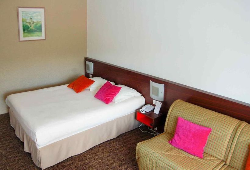 Отель All Seasons Macon Saint Albain La Salle