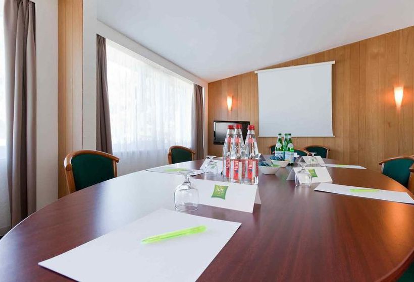 Отель All Seasons Macon Saint Albain La Salle