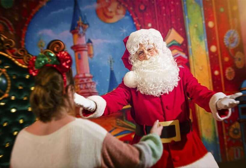 فندق Disney Newport Bay Club