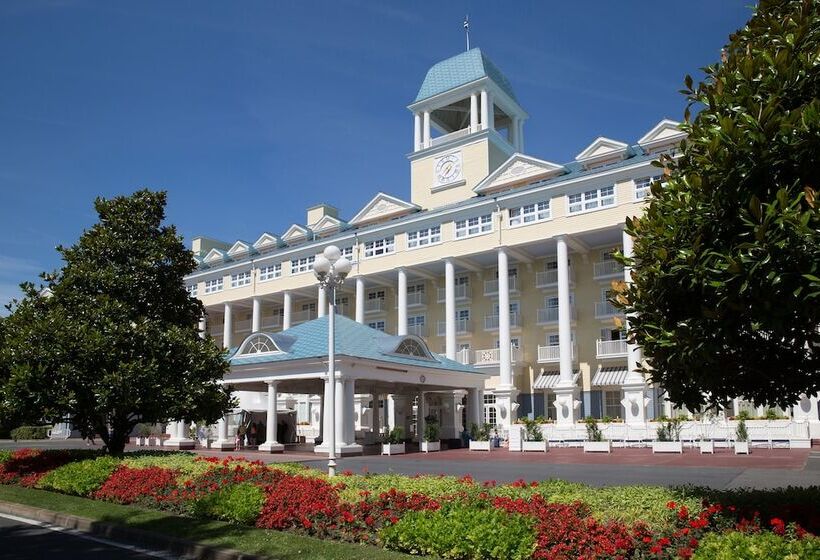 فندق Disney Newport Bay Club