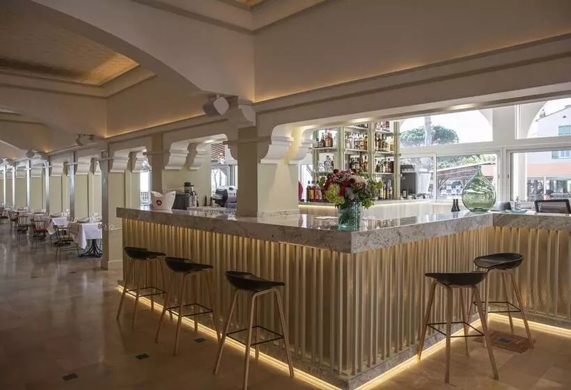 Отель Grand Hôtel Du Lido