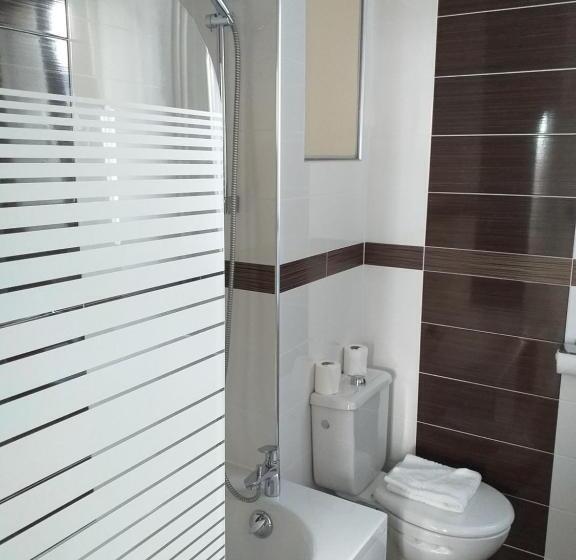 هتل Hôtel Roi René