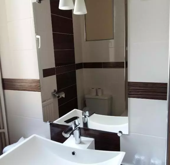 ホテル Hôtel Roi René