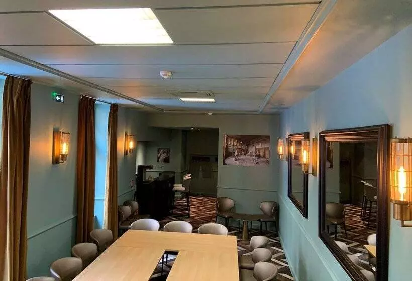 호텔 Hôtel Mercure Montauban