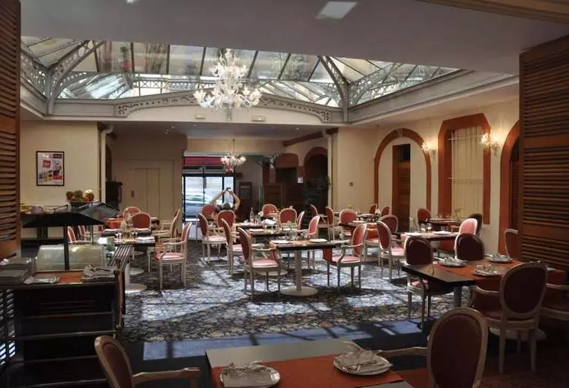 호텔 Hôtel Mercure Montauban