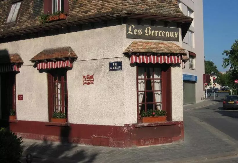 Отель Les Berceaux