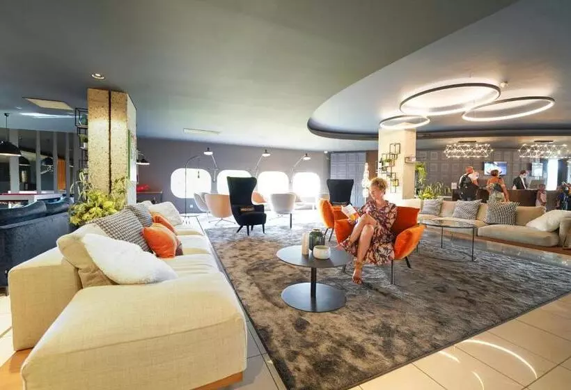 Отель Pullman Bordeaux Lac