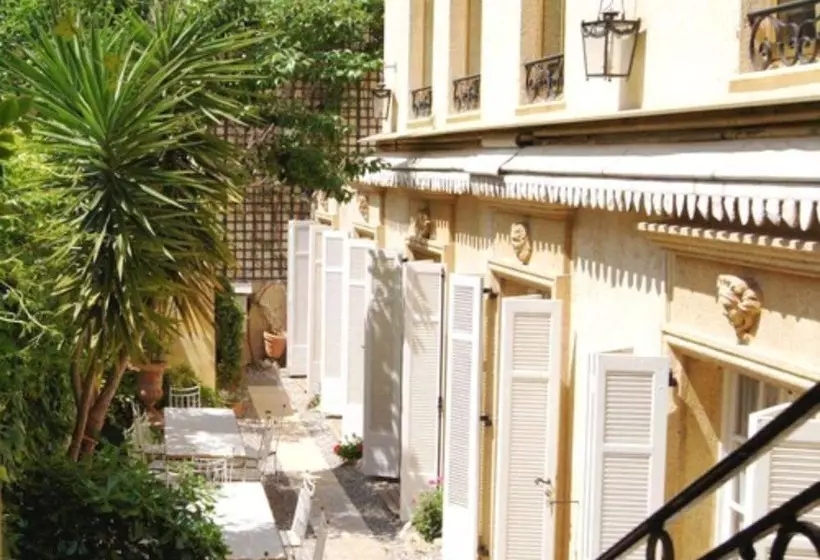 בית מלון כפרי Ruc Hôtel Cannes