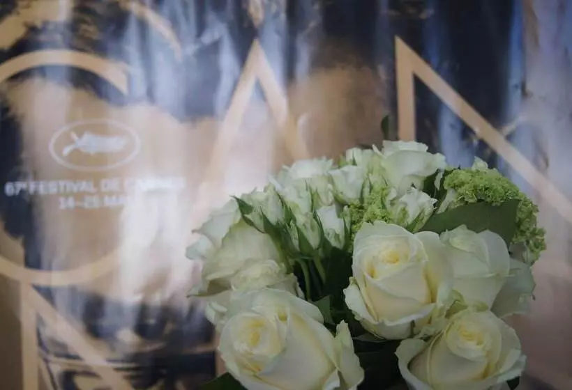 בית מלון כפרי Ruc Hôtel Cannes