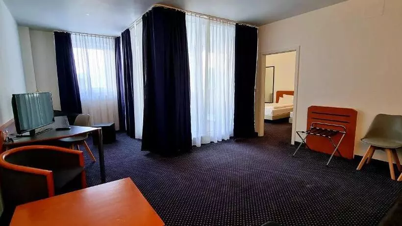 Exo Square Heidelberg/schwetzingen   By Superfly Hotels